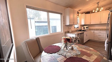 $25K Price Reduction on this beautifully updated 3-bedroom - photo 5