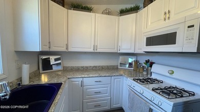 $25K Price Reduction on this beautifully updated 3-bedroom - photo 6