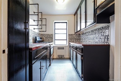 This bright 1-bedroom, 1-bath offers approximately 750 square