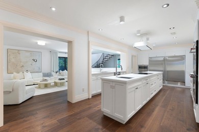 Located on a quiet street in Palm Beach's North End, this modern - photo 5