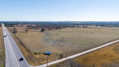 Located in one of the fastest-growing areas in the USA, this - photo 14