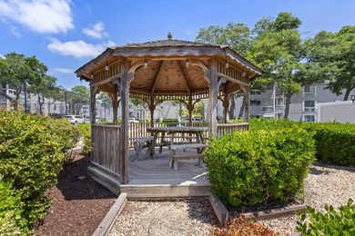 FULLY REMODELED & UPGRADED 2BR/2BA CONDO JUST 2 BLOCKS FROM THE - photo 38