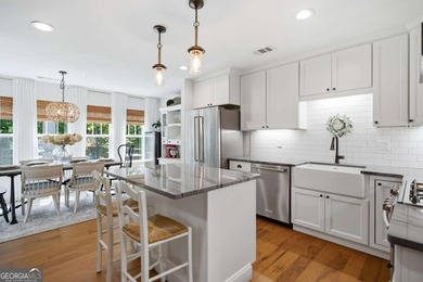 Charming Craftsman Cottage with Lake Views and Steps from the - photo 14