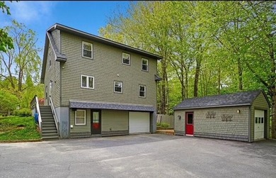 Welcome home to this delightful 3 bedroom, 2 1/2-bath Cape Cod - photo 6