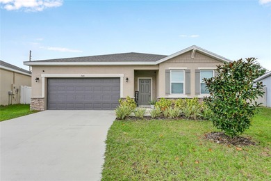 Knight Lake Home For Sale in Mascotte Florida