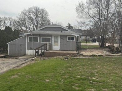 Lake Home For Sale in Lake Villa, Illinois