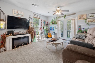 Charming 2 bedroom, 1 bath, coastal home located on 3 lots in - photo 5