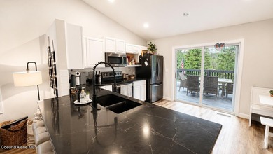 Enjoy majestic views of Rockford Bay from this exceptional North - photo 9