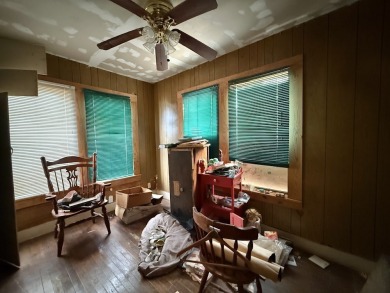 Investment opportunity near Del Mar College! This 2-bedroom