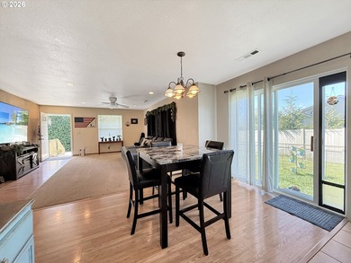 Well-maintained single-level 3 bed, 2 bath home offering 1,524 - photo 12