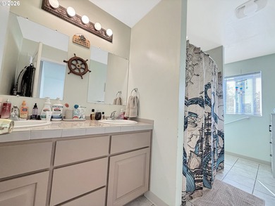Well-maintained single-level 3 bed, 2 bath home offering 1,524 - photo 19