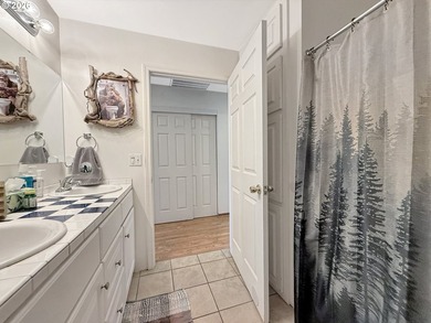 Well-maintained single-level 3 bed, 2 bath home offering 1,524 - photo 23