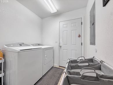 Well-maintained single-level 3 bed, 2 bath home offering 1,524 - photo 27