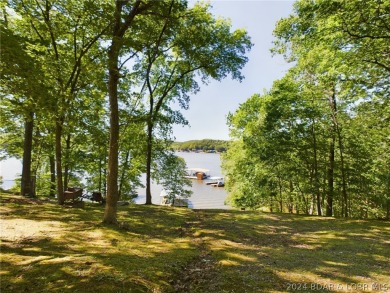 Lake of the Ozarks Home For Sale in Gravois Mills Missouri