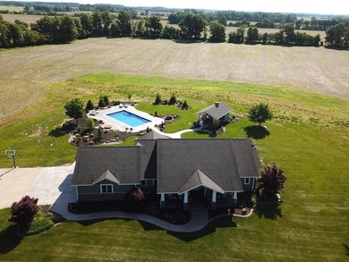 (private lake, pond, creek) Home For Sale in Mount Carmel Illinois