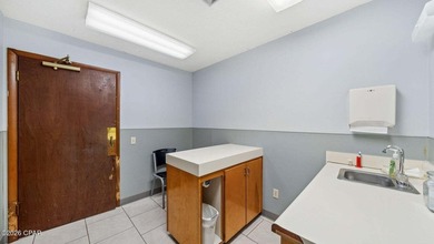 For Sale: Established Veterinary Clinic with Endless Potential - photo 31