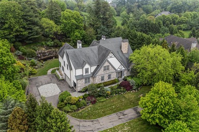 (private lake, pond, coastal) Home For Sale in Muttontown New York