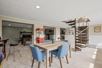 Experience refined waterfront living in this beautiful 4-bedroom - photo 36
