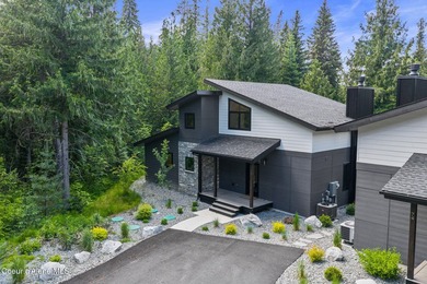 Nestled on the picturesque Priest Lake Golf Club, this brand new - photo 7