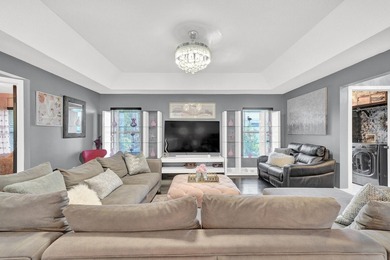 STUNNING & Large 4 Beds/2.5 Baths Home on OVERSIZED Lot, PERFECT - photo 23
