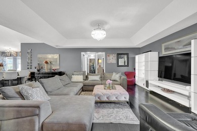 STUNNING & Large 4 Beds/2.5 Baths Home on OVERSIZED Lot, PERFECT - photo 27