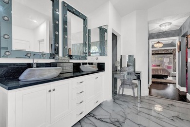 STUNNING & Large 4 Beds/2.5 Baths Home on OVERSIZED Lot, PERFECT - photo 34