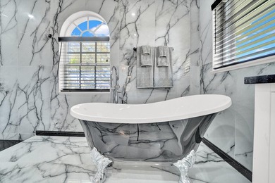 STUNNING & Large 4 Beds/2.5 Baths Home on OVERSIZED Lot, PERFECT - photo 36