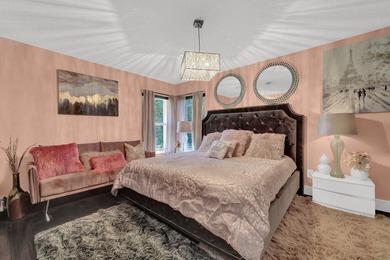 STUNNING & Large 4 Beds/2.5 Baths Home on OVERSIZED Lot, PERFECT - photo 38