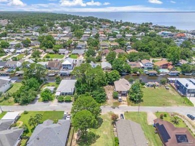 Canal front lot with direct access to Pensacola Bay! This Gulf - photo 3