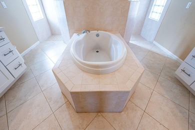 Welcome to this beautifully upgraded home located in the heart - photo 16