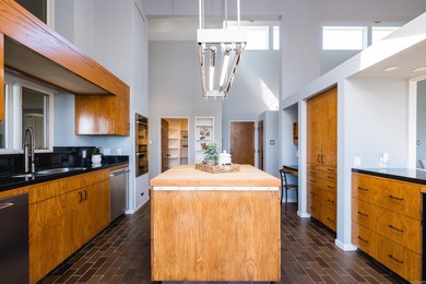 Luxury River View Retreat in River Ridge! Discover your dream