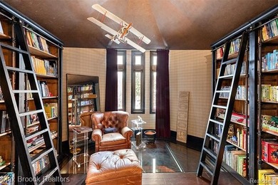 A once-in-a-lifetime opportunity to own a spectacular lakefront - photo 22