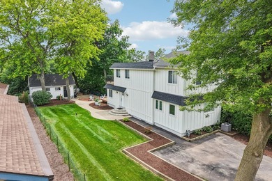 Okauchee Lake Home For Sale in Oconomowoc Wisconsin