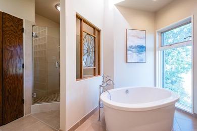 Luxury River View Retreat in River Ridge! Discover your dream