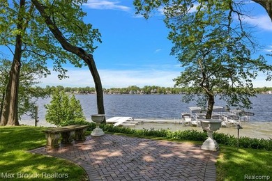 A once-in-a-lifetime opportunity to own a spectacular lakefront - photo 43