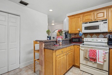 Spacious 6-bedroom single-family home with NO HOA offering - photo 11