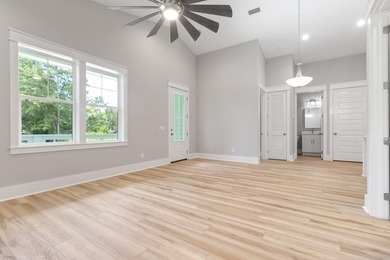 This beautifully finished 3 bed, 2.5 bath home offers 1,398 sqft - photo 12