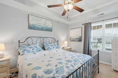 Top-floor 2 bed, 2 bath condo with stunning views overlooking - photo 14