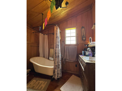 SPRING RIVER FRONT HOME - Rustic 3 bedroom, 2 bath home on - photo 14
