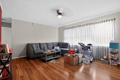 Welcome home to this spacious 3-bedroom, 2-bath single-family - photo 14