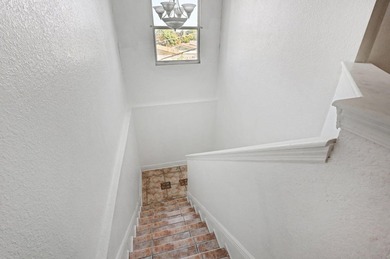 Spacious 6-bedroom single-family home with NO HOA offering - photo 15