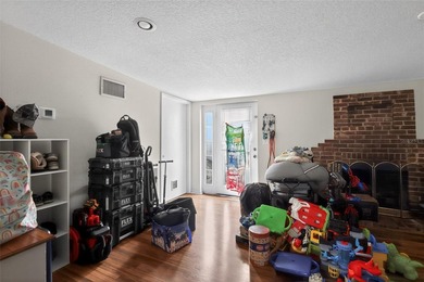 Welcome home to this spacious 3-bedroom, 2-bath single-family - photo 18