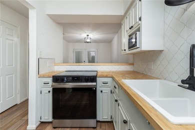Charming One-Story Townhome in the Heart of Calallen ISD! - photo 9