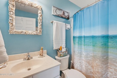 Top-floor 2 bed, 2 bath condo with stunning views overlooking - photo 20
