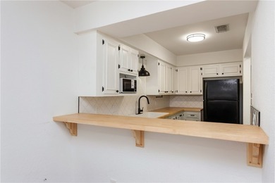 Charming One-Story Townhome in the Heart of Calallen ISD! - photo 10