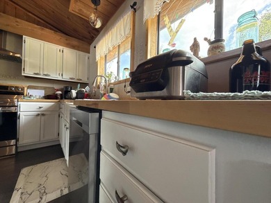 SPRING RIVER FRONT HOME - Rustic 3 bedroom, 2 bath home on - photo 22