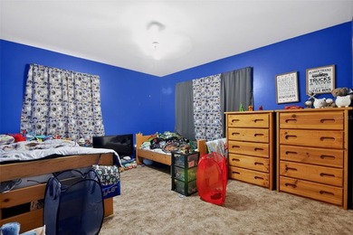 Welcome home to this spacious 3-bedroom, 2-bath single-family - photo 26