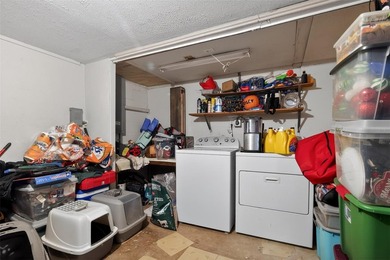 Welcome home to this spacious 3-bedroom, 2-bath single-family - photo 30