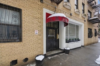 Back on the market! Deal fell through! Welcome to this bright - photo 2