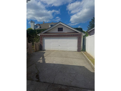 Two-Family Opportunity in East Rockaway Welcome to this spacious - photo 12